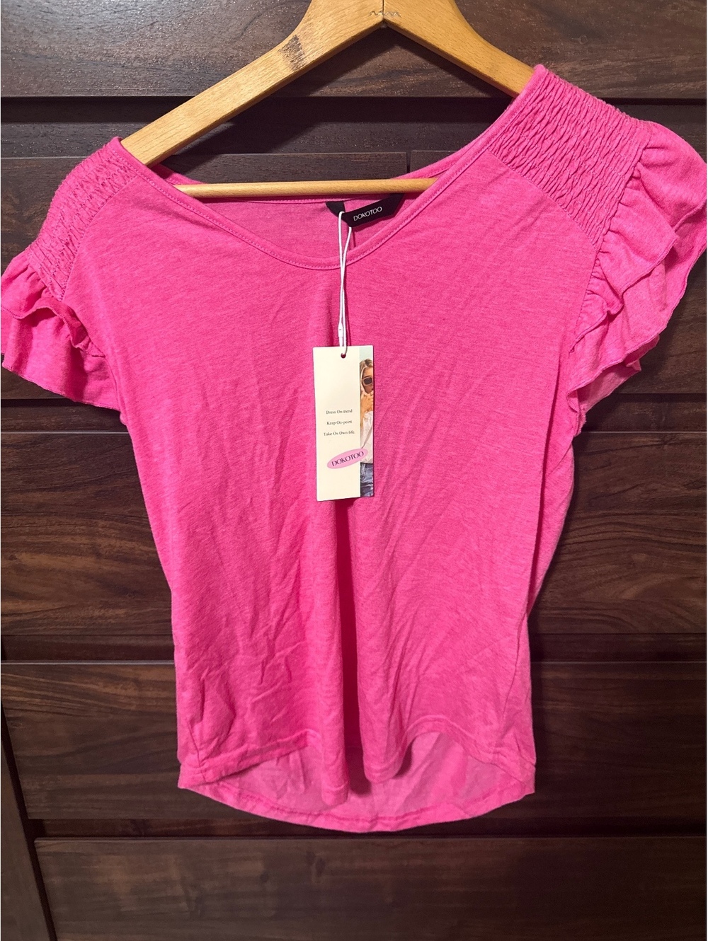 NWT Dokotoo Pink Short Sleeve Ruffle Top Size S